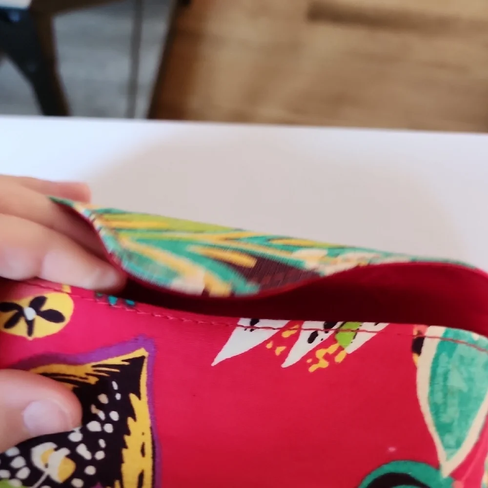 Vera Bradley Glasses Accessories - Picture 5 of 6